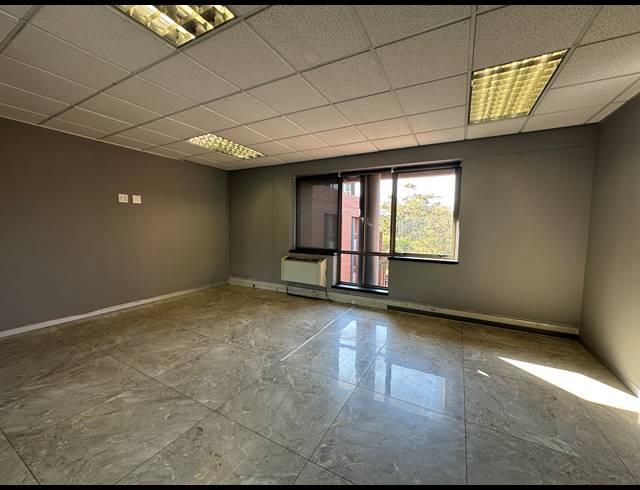 317M² OFFICE TO LET IN WOODMEAD